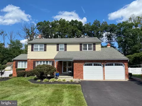 1026 Singer Ln, Norristown, PA 19403