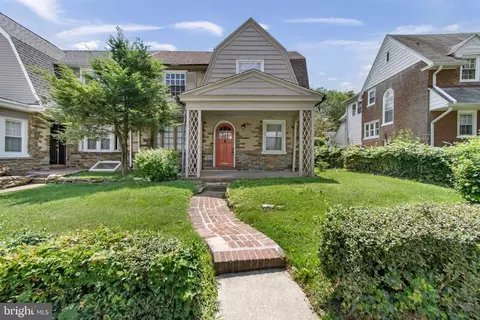 1416 Surrey Ln, Wynnewood, PA 19096