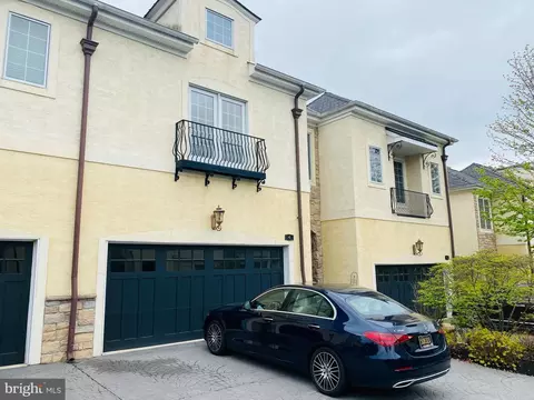 4 Breyer Ct #4-A, Elkins Park, PA 19027