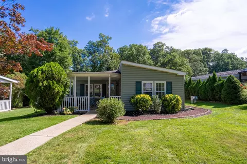 654 Redwood Ct, North Wales, PA 19454