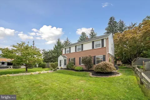 3036 Edmonds Rd, Lafayette Hill, PA 19444