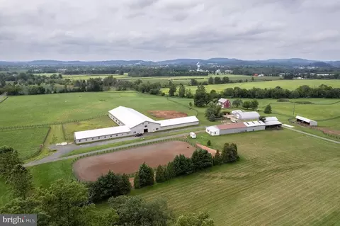 210 Oberholtzer Rd, Gilbertsville, PA 19525