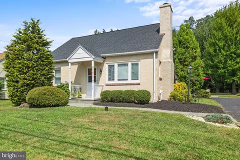 105 S 10th St, North Wales, PA 19454