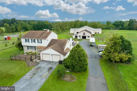 46 Little Rd, Zieglersville, PA 19492