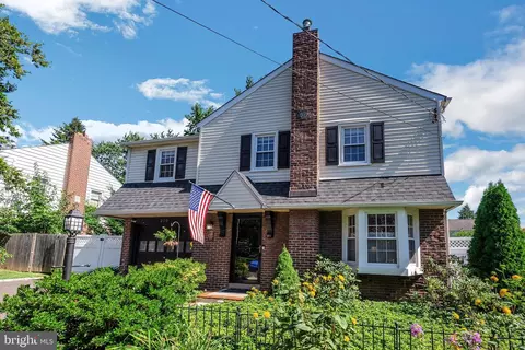 210 Twining Rd, Oreland, PA 19075