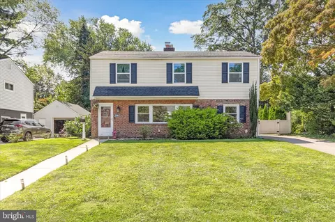 2016 Pleasant Ave, Glenside, PA 19038