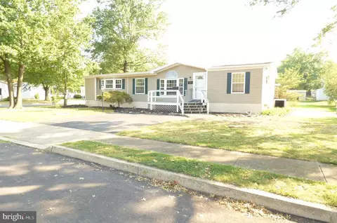 688 Walnut Ct, Red Hill, PA 18076
