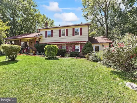 1398 Fitzwatertown Rd, Abington, PA 19001
