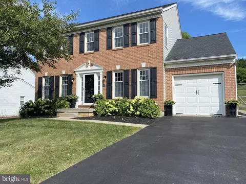 222 Cardinal Dr, Conshohocken, PA 19428