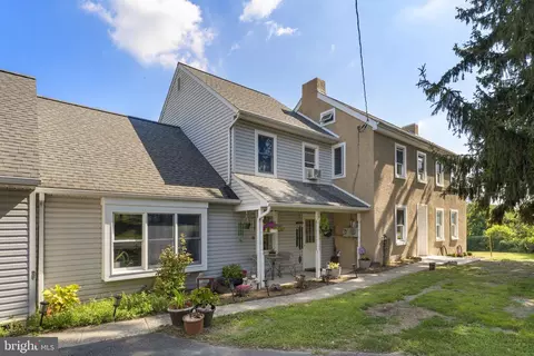 2063 Hill Rd, Perkiomenville, PA 18074