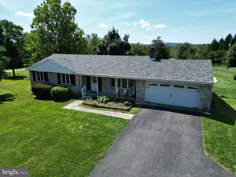 3220 Little Rd, Perkiomenville, PA 18074
