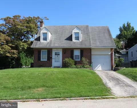 2322 N Gilinger Rd, Lafayette Hill, PA 19444