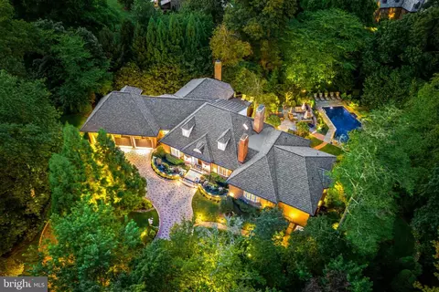 240 Cuylers Ln, Haverford, PA 19041