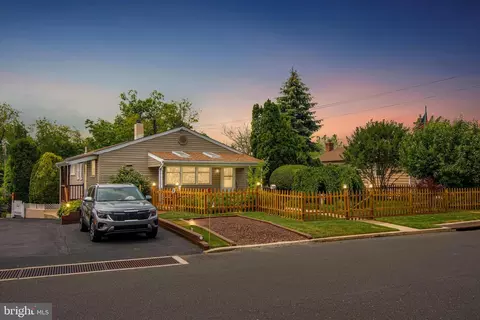 1422 Grovania Ave, Abington, PA 19001
