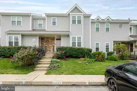 205 Tupelo Grv, Ambler, PA 19002