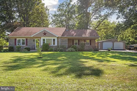 1038 Landis Ln, Hatfield, PA 19440