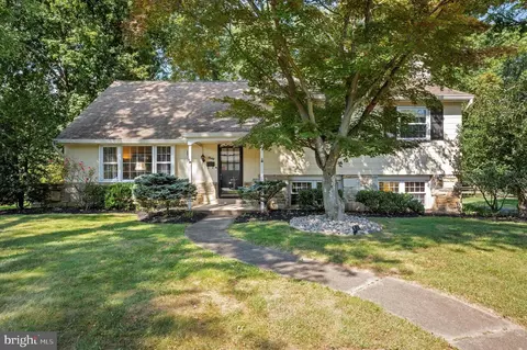 1648 Aidenn Lair Rd, Dresher, PA 19025