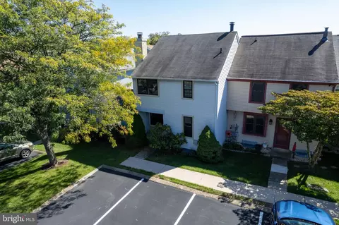 204 Hopkins Ct, North Wales, PA 19454