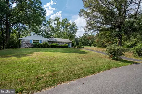 2217 Bruce Dr, Pottstown, PA 19464