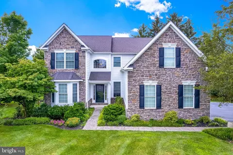 11 Ashwood Ln, Plymouth Meeting, PA 19462