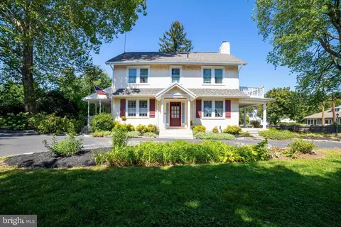 165 Crooked Ln, King Of Prussia, PA 19406