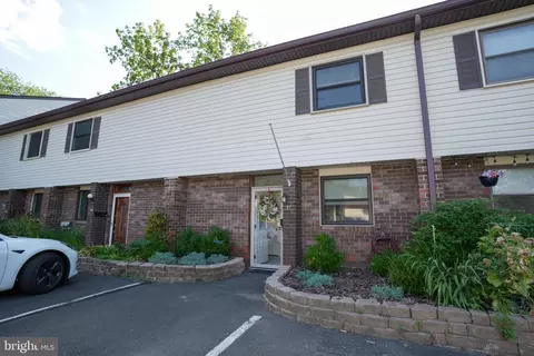 17 Concord Pl #17-C, Hatboro, PA 19040
