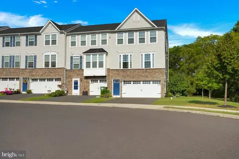 1758 Lydia Dr, Hatfield, PA 19440