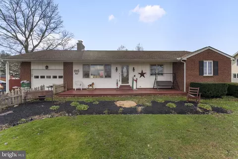 862 Sunset Ln, Telford, PA 18969