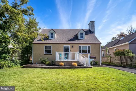 18 Highland Ave, Flourtown, PA 19031
