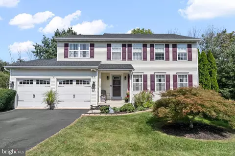 1999 Deer Ridge Dr, Pottstown, PA 19464