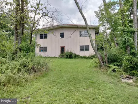 1001 Swinehart Rd, Boyertown, PA 19512