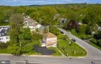 1 Chesney Ln, Glenside, PA 19038