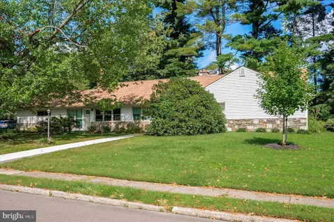 835 Llanfair Rd, Jenkintown, PA 19046