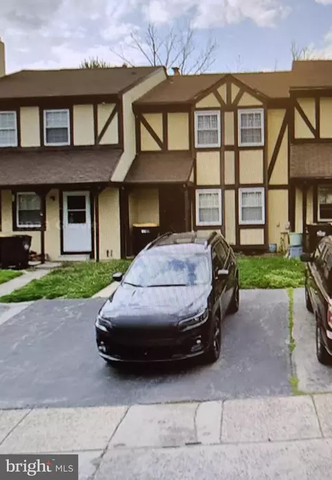 800 Sandra Ln, Norristown, PA 19403
