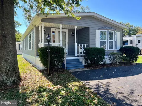 6 Mansion Ave, Hatfield, PA 19440