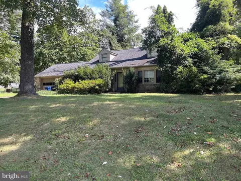 837 Crosswicks Rd, Rydal, PA 19046