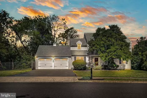 233 Shepherd Ln, Norristown, PA 19403