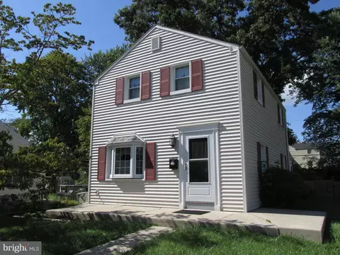 209 Lyster Rd, Oreland, PA 19075