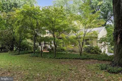 723 Valley Rd, Blue Bell, PA 19422
