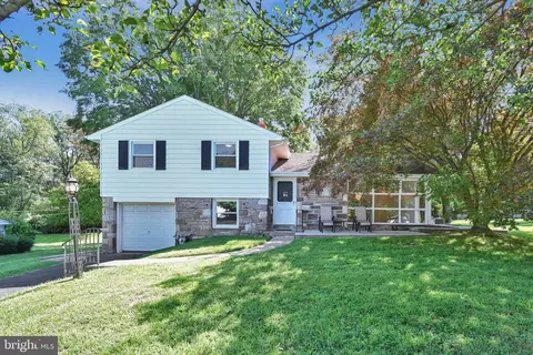 1155 Ballytore Rd, Huntingdon Valley, PA 19006