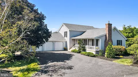 2081 Mack Rd, East Greenville, PA 18041
