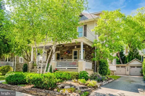 215 Wayne Ave, Narberth, PA 19072