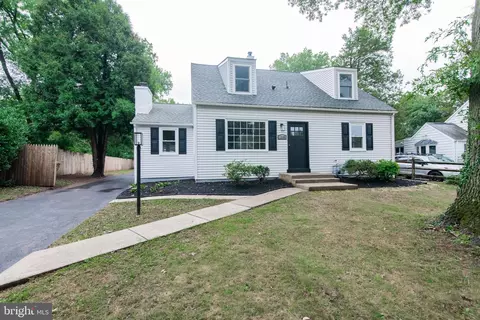 1305 Hartranft Ave, Fort Washington, PA 19034