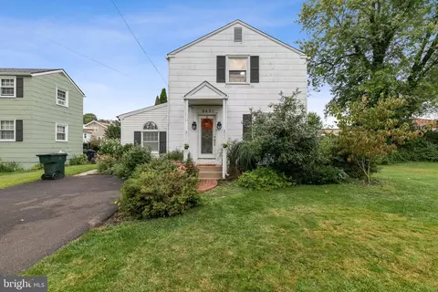 2421 Pershing Ave, Abington, PA 19001