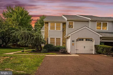 310 Carmen Dr, Collegeville, PA 19426