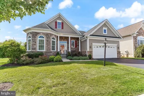 619 Regency Hills Dr, Collegeville, PA 19426