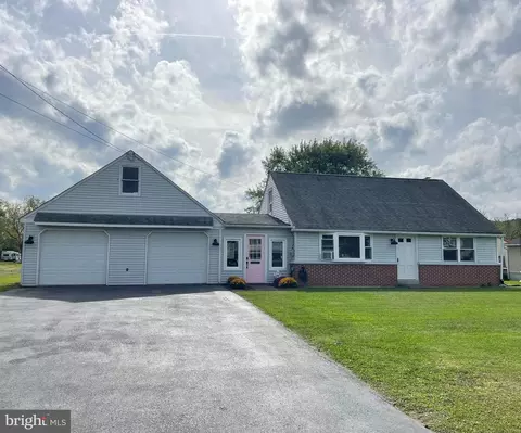 2506 Rhoads Rd, Gilbertsville, PA 19525