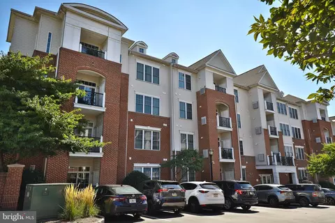 200 W Elm St #1203, Conshohocken, PA 19428