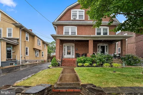 333 E County Line Rd, Ardmore, PA 19003