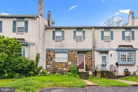 2490 Dragon Cir, Norristown, PA 19403